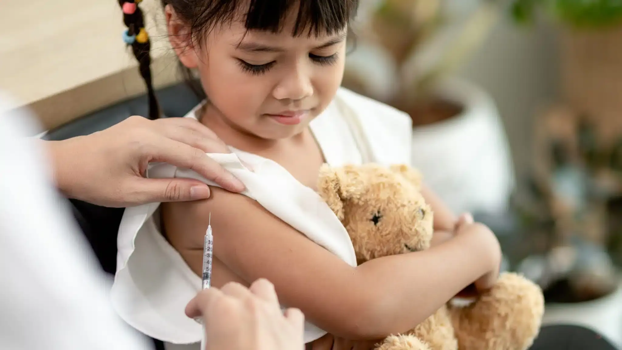 Moving to Dubai With Children? What Parents Should Know About Vaccination Records